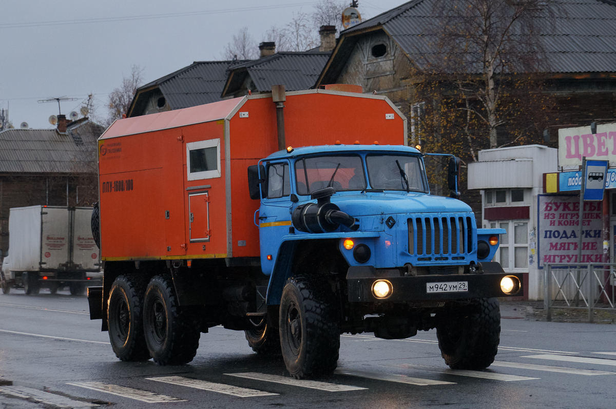 Архангельская область, № М 942 УМ 29 — Урал-4320-40