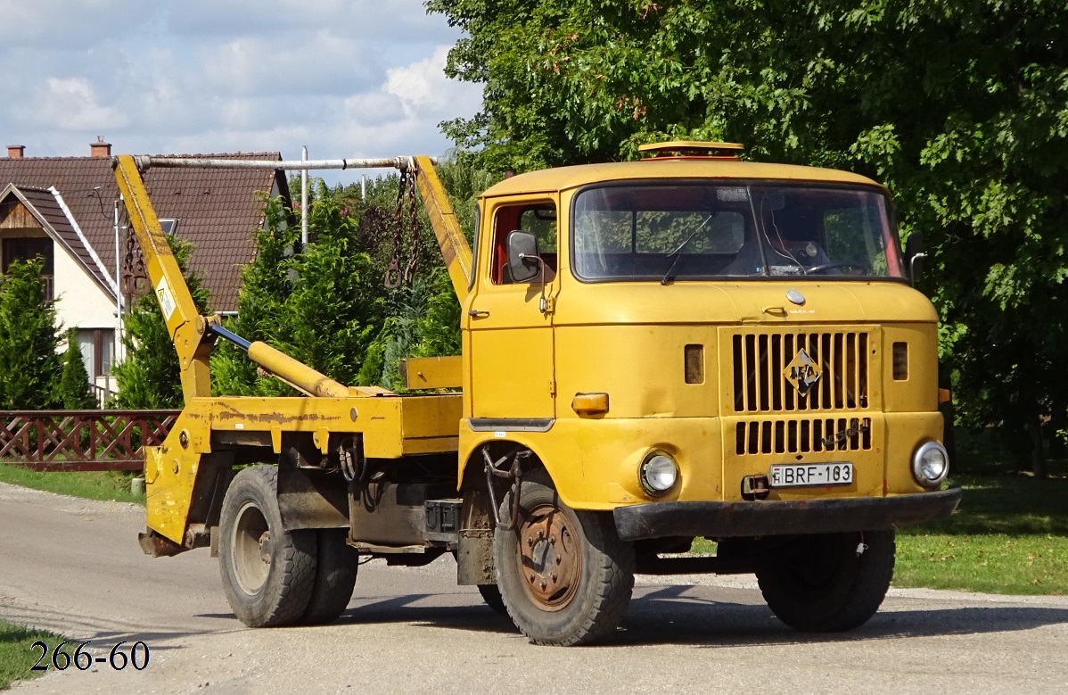 Венгрия, № BRF-103 — IFA W50L/K; Венгрия — Сбор винограда в Венгрии