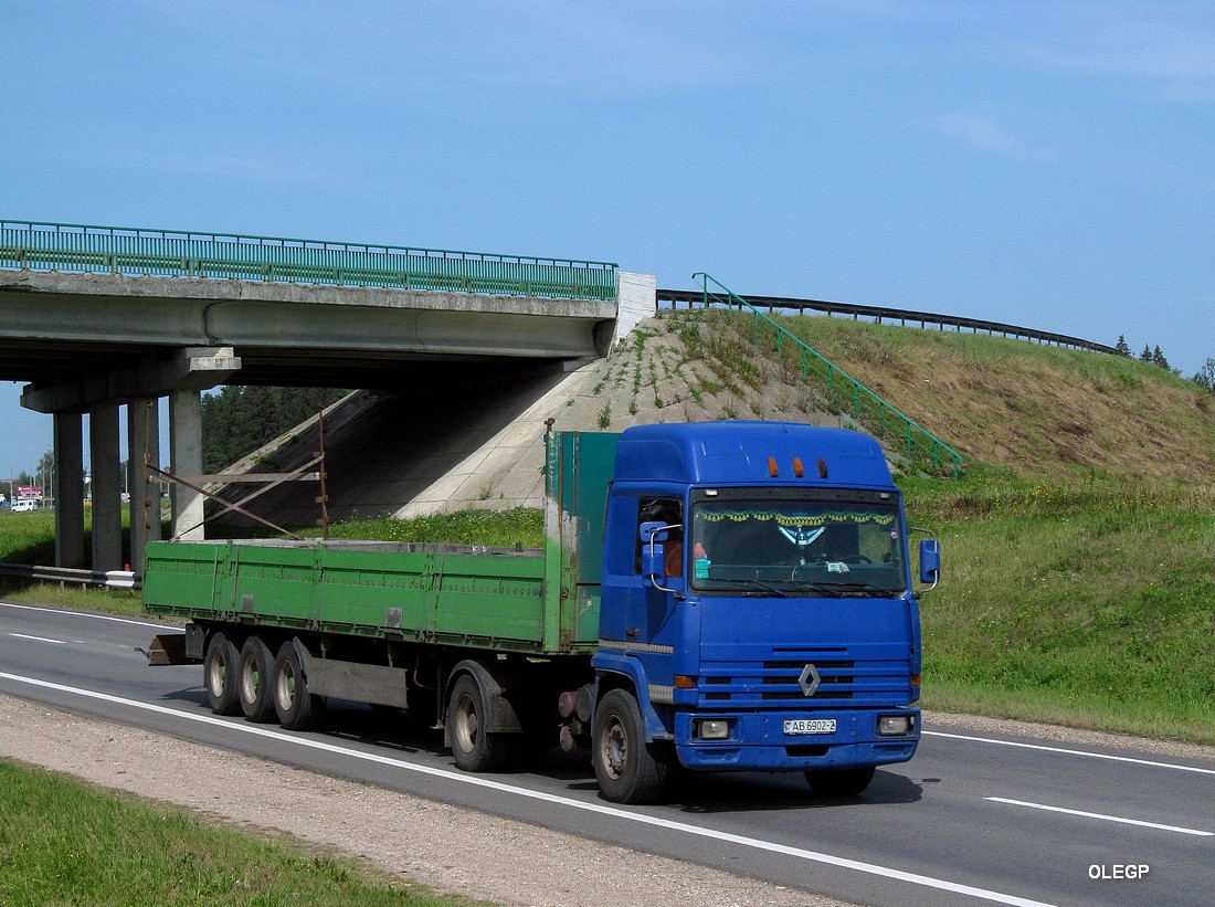 Витебская область, № АВ 6902-2 — Renault R-Series Major