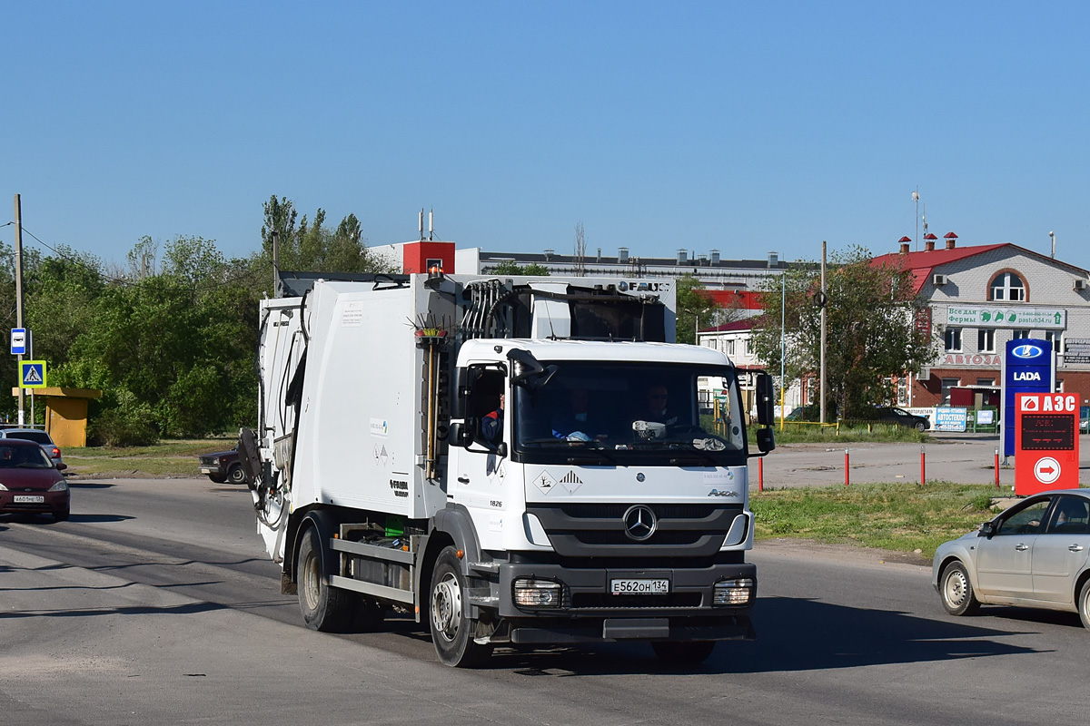 Волгоградская область, № Е 562 ОН 134 — Mercedes-Benz Axor 1826 [Z9M]