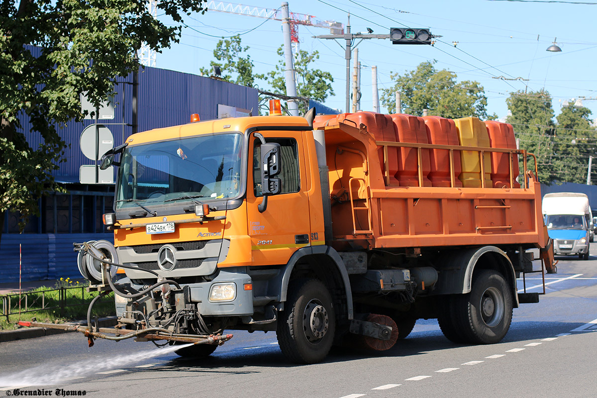 Санкт-Петербург, № 913 — Mercedes-Benz Actros ('2009) 2041