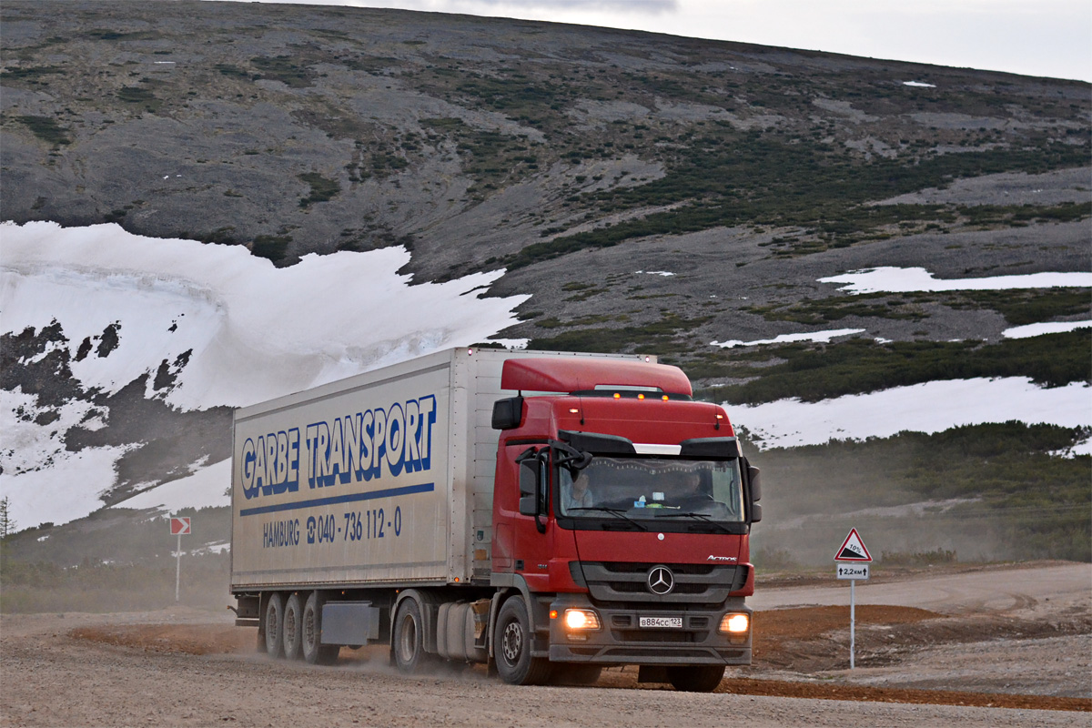 Краснодарский край, № В 884 СС 123 — Mercedes-Benz Actros ('2009) 1844