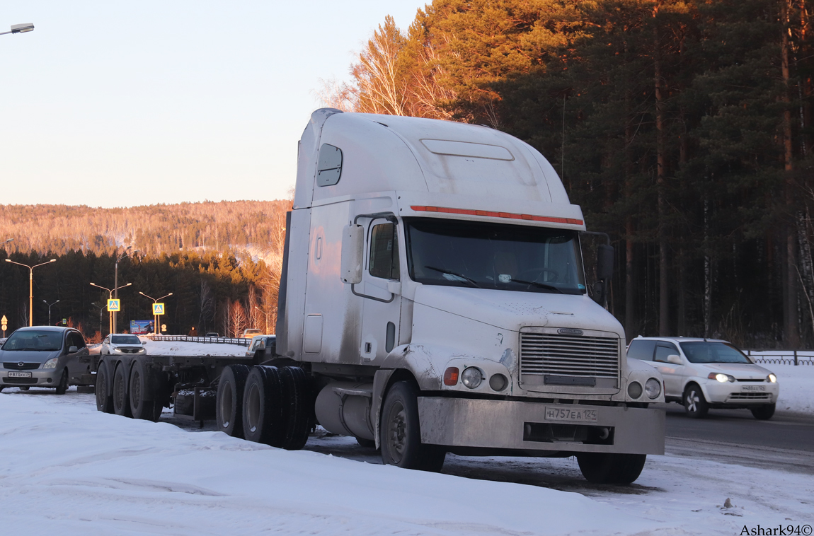 Красноярский край, № Н 757 ЕА 124 — Freightliner Century Class