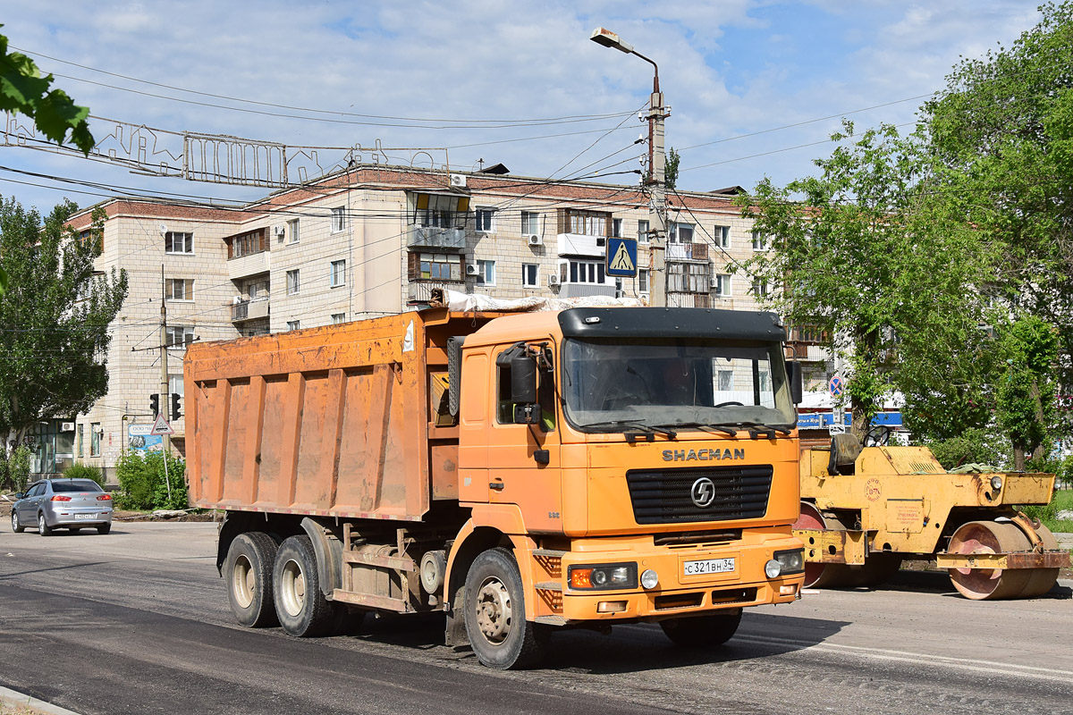 Волгоградская область, № С 321 ВН 34 — Shaanxi Shacman F2000 SX325x