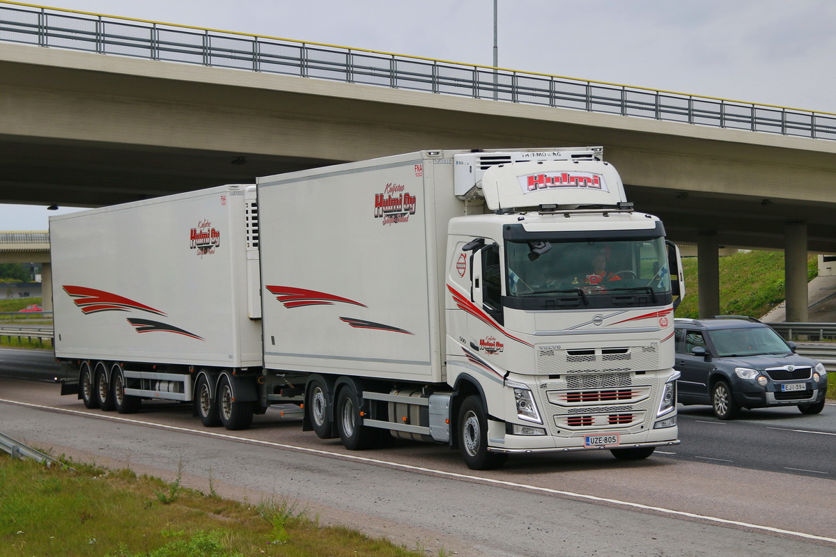 Финляндия, № UZE-805 — Volvo ('2012) FH.500