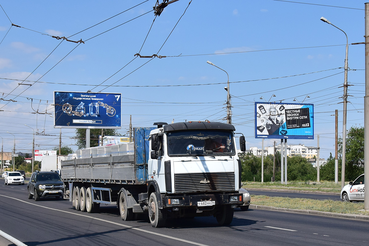 Волгоградская область, № У 682 ММ 34 — МАЗ-543203