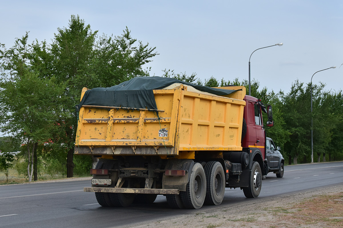 Волгоградская область, № В 676 УЕ 134 — МАЗ-5516X5