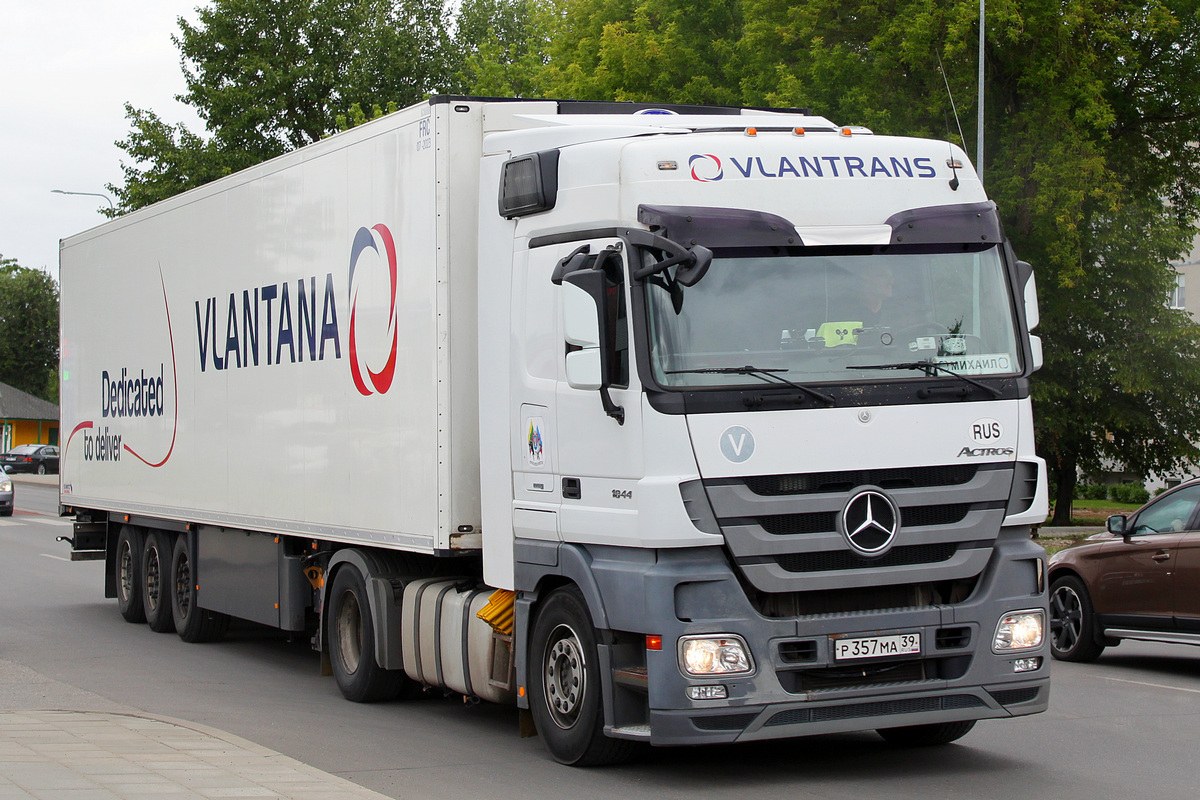 Калининградская область, № Р 357 МА 39 — Mercedes-Benz Actros ('2009) 1844