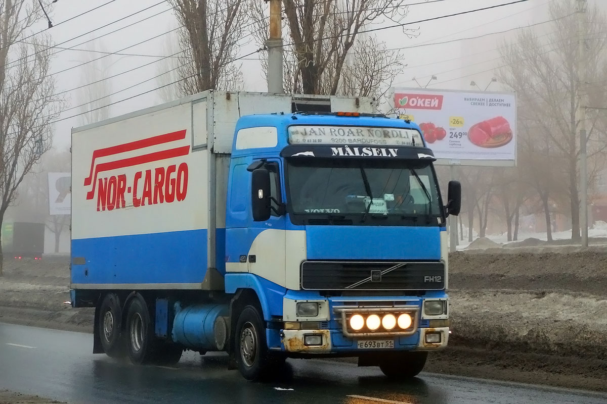 Мурманская область, № Е 693 ВТ 51 — Volvo ('1993) FH12.420