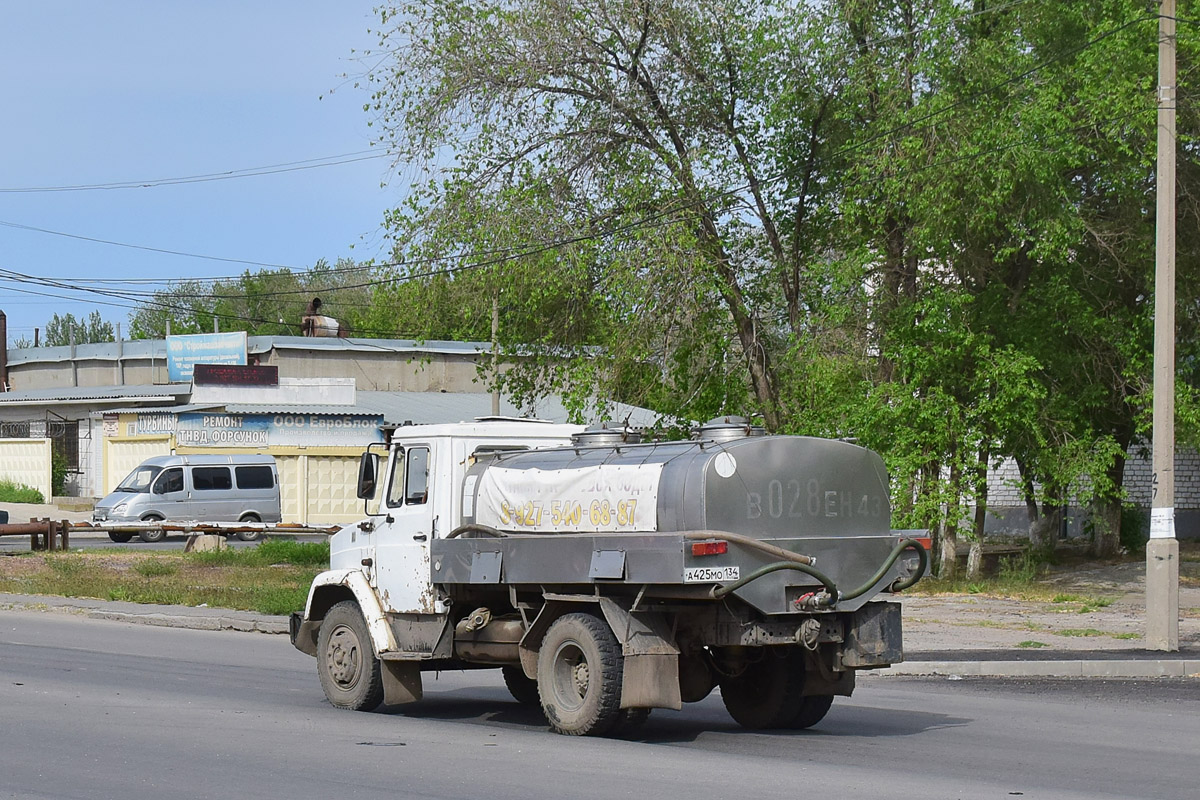 Волгоградская область, № А 425 МО 134 — ЗИЛ-432932