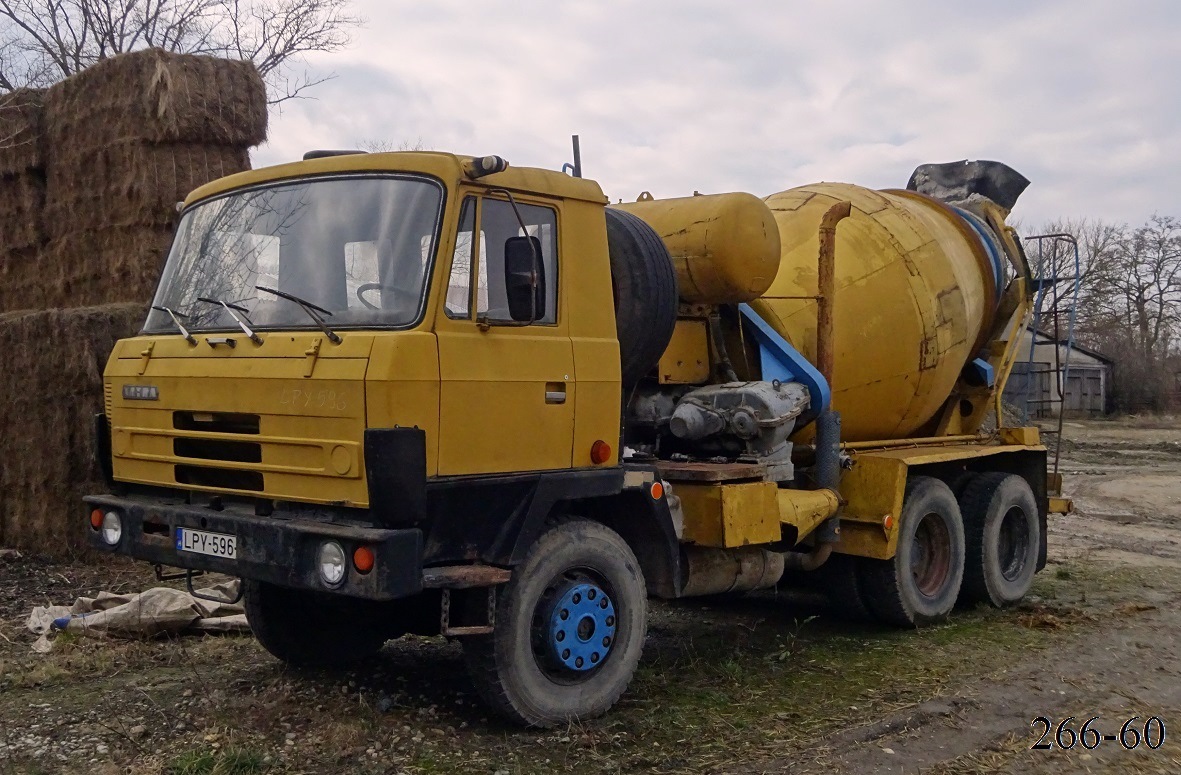 Венгрия, № LPY-596 — Tatra 815 P14