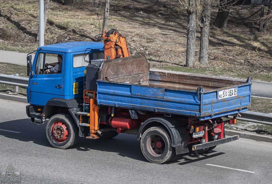 Алматинская область, № 574 UEA 05 — Mercedes-Benz LK 1314