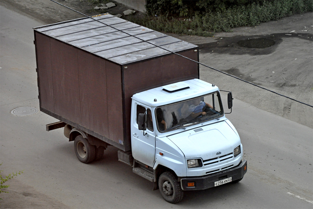 Алтайский край, № Е 256 ХМ 22 — ЗИЛ-5301B2 "Бычок"