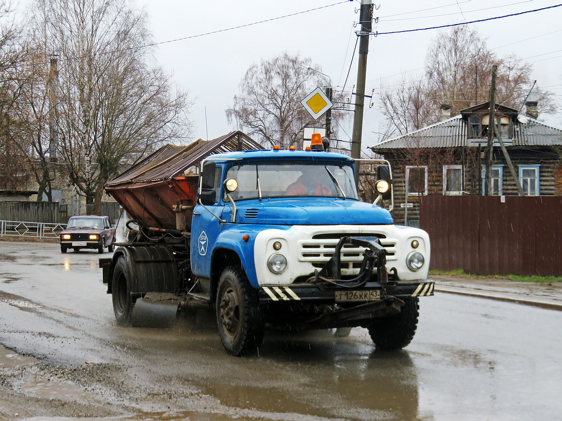 Кировская область, № Т 126 КК 43 — ЗИЛ-431412