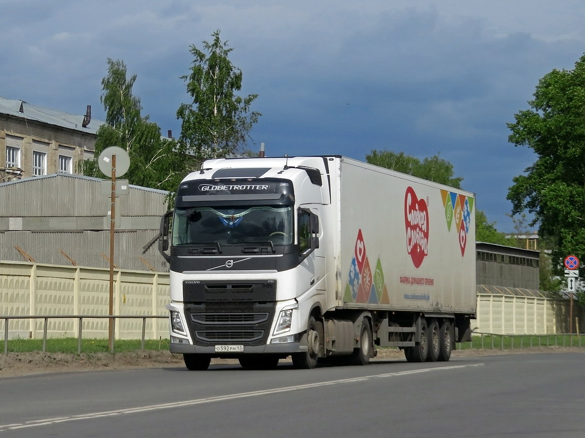 Кировская область, № О 592 РН 43 — Volvo ('2012) FH.420