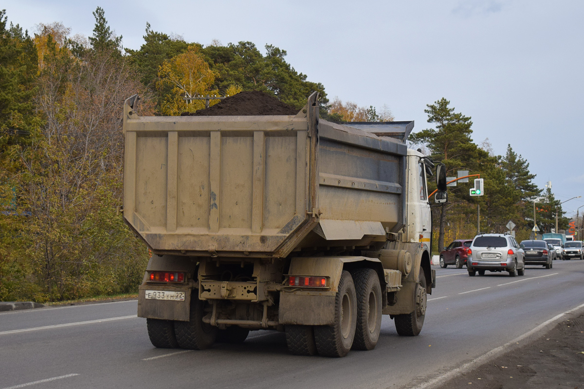 Алтайский край, № Е 933 УН 22 — МАЗ-5516A5