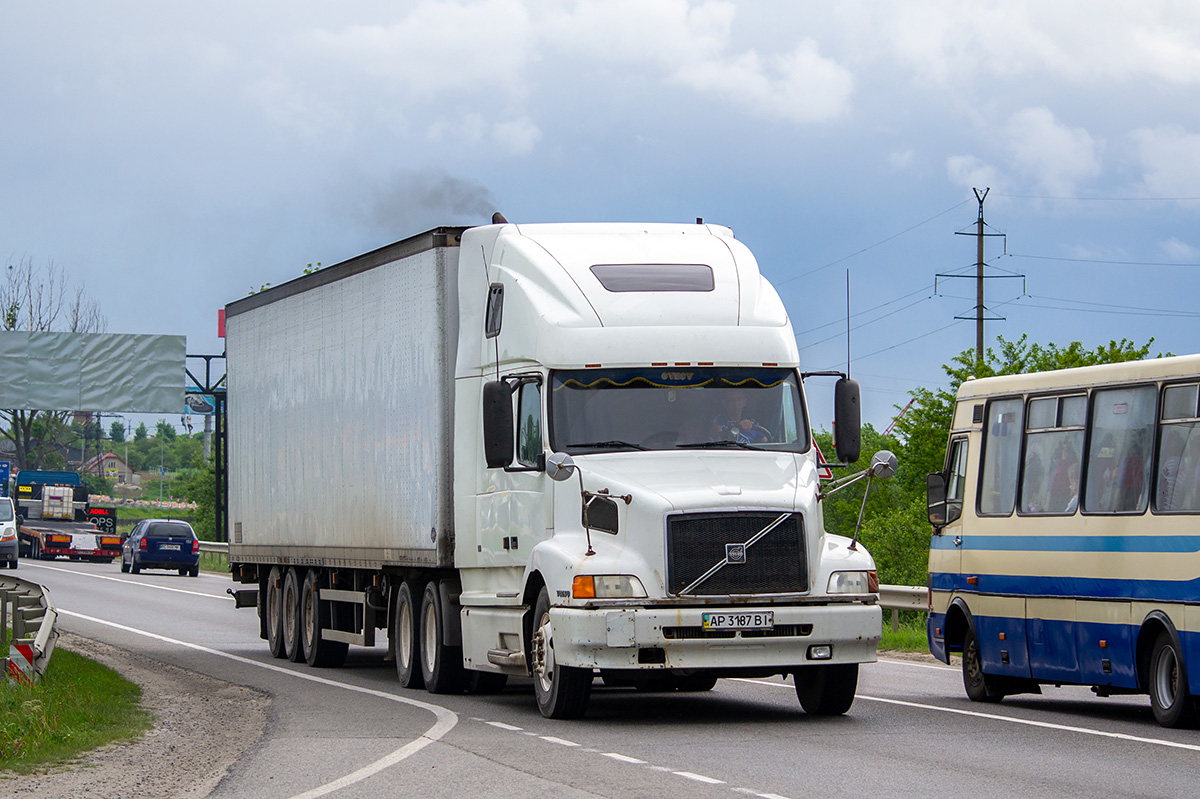 Запорожская область, № АР 3187 ВІ — Volvo VNL660