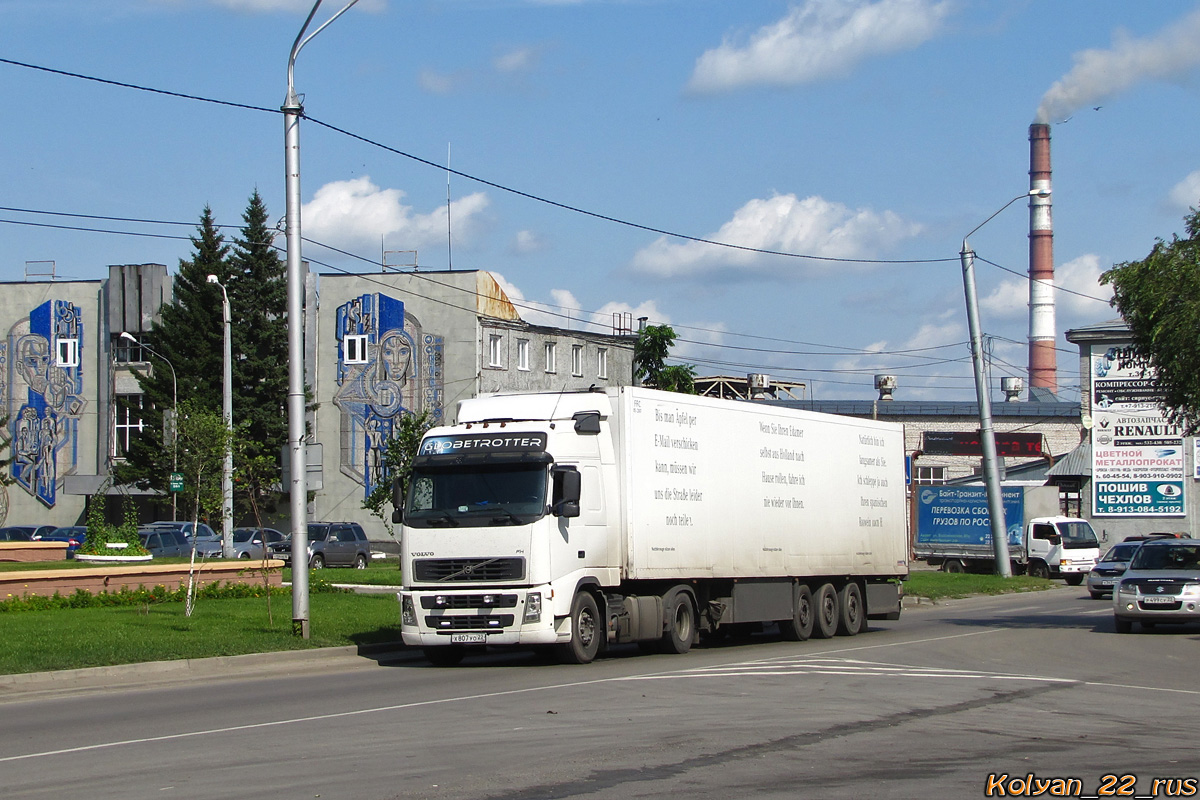 Алтайский край, № Х 807 УО 22 — Volvo ('2002) FH12.400