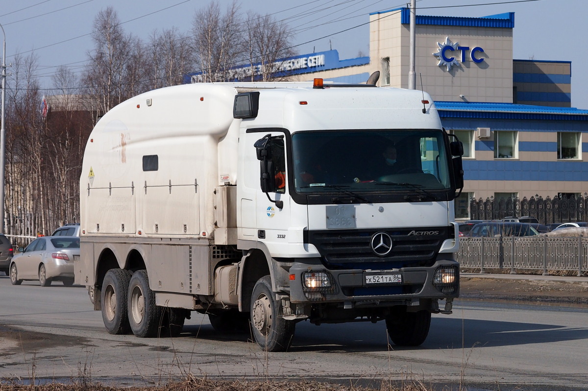 Ханты-Мансийский автоном.округ, № Х 521 ТА 86 — Mercedes-Benz Actros ('2003) 3332