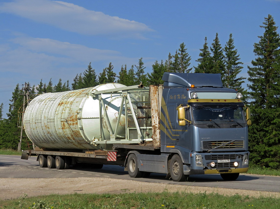 Свердловская область, № У 954 УК 96 — Volvo ('2002) FH12.400