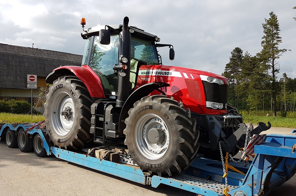 Латвия, № (LV) U/N ST 0002 — Massey Ferguson (общая модель)