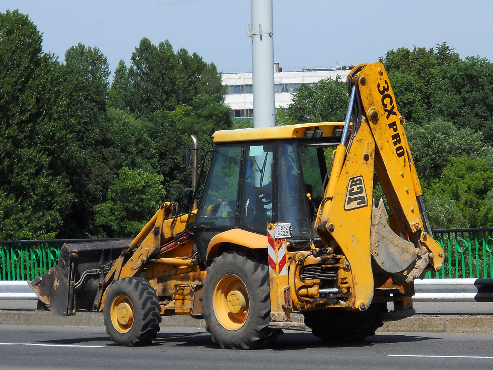 Витебская область, № ІВ-2 8329 — JCB 3CX