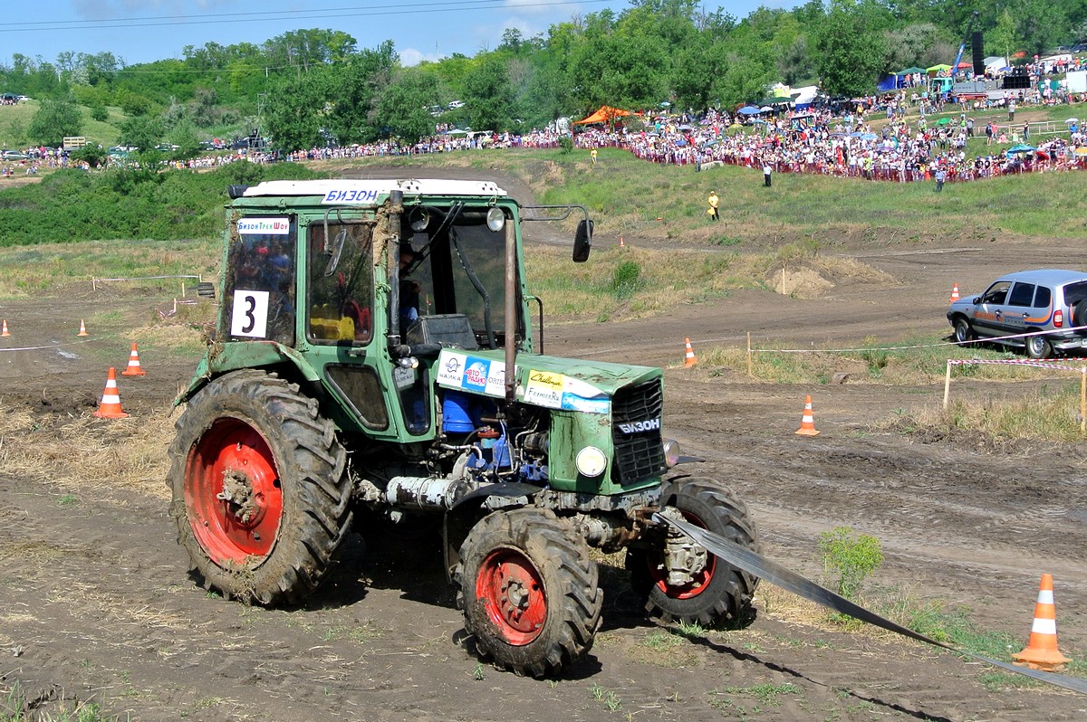 Ростовская область, № 6999 РТ 61 — Беларус-82.1; Ростовская область — Бизон-Трек-Шоу