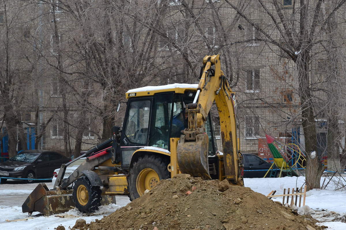 Волгоградская область, № 8285 ВМ 34 — Caterpillar 428