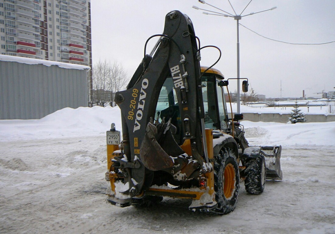 Удмуртия, № 2950 УХ 18 — Volvo BL71B