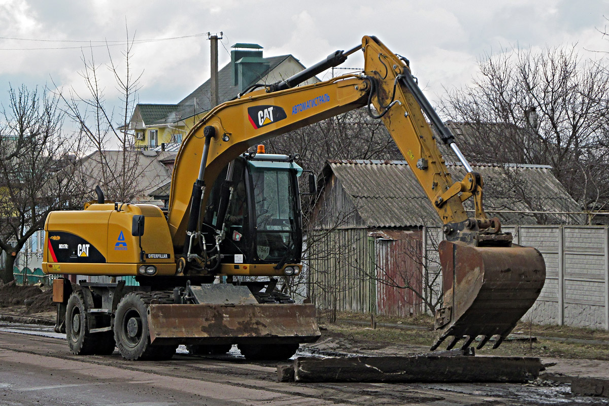 Одесская область, № 67841 АА — Caterpillar M315