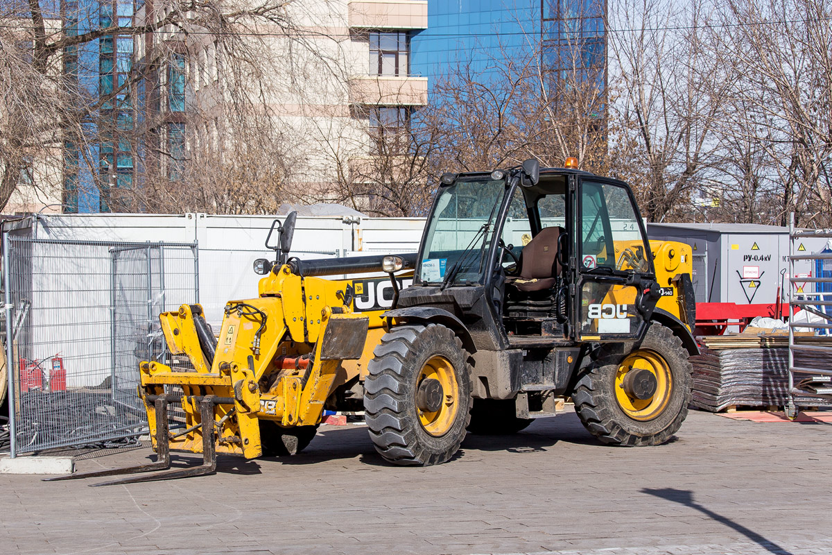 Красноярский край, № 4256 ХВ 50 — JCB 540-140