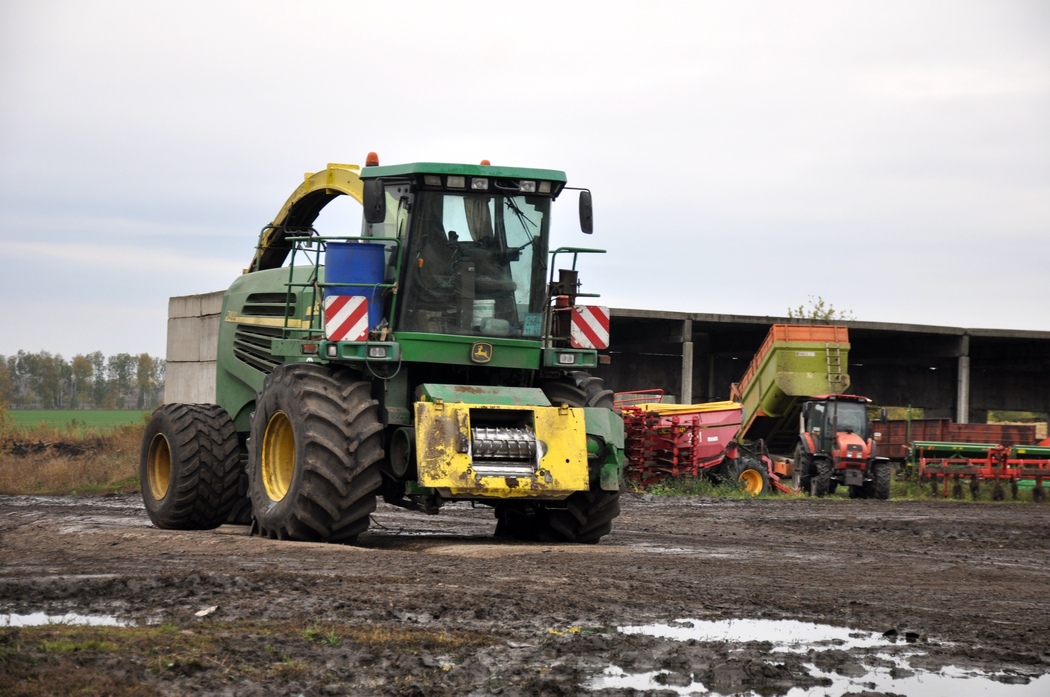 Рязанская область, № 2384 РТ 62 — John Deere 7400