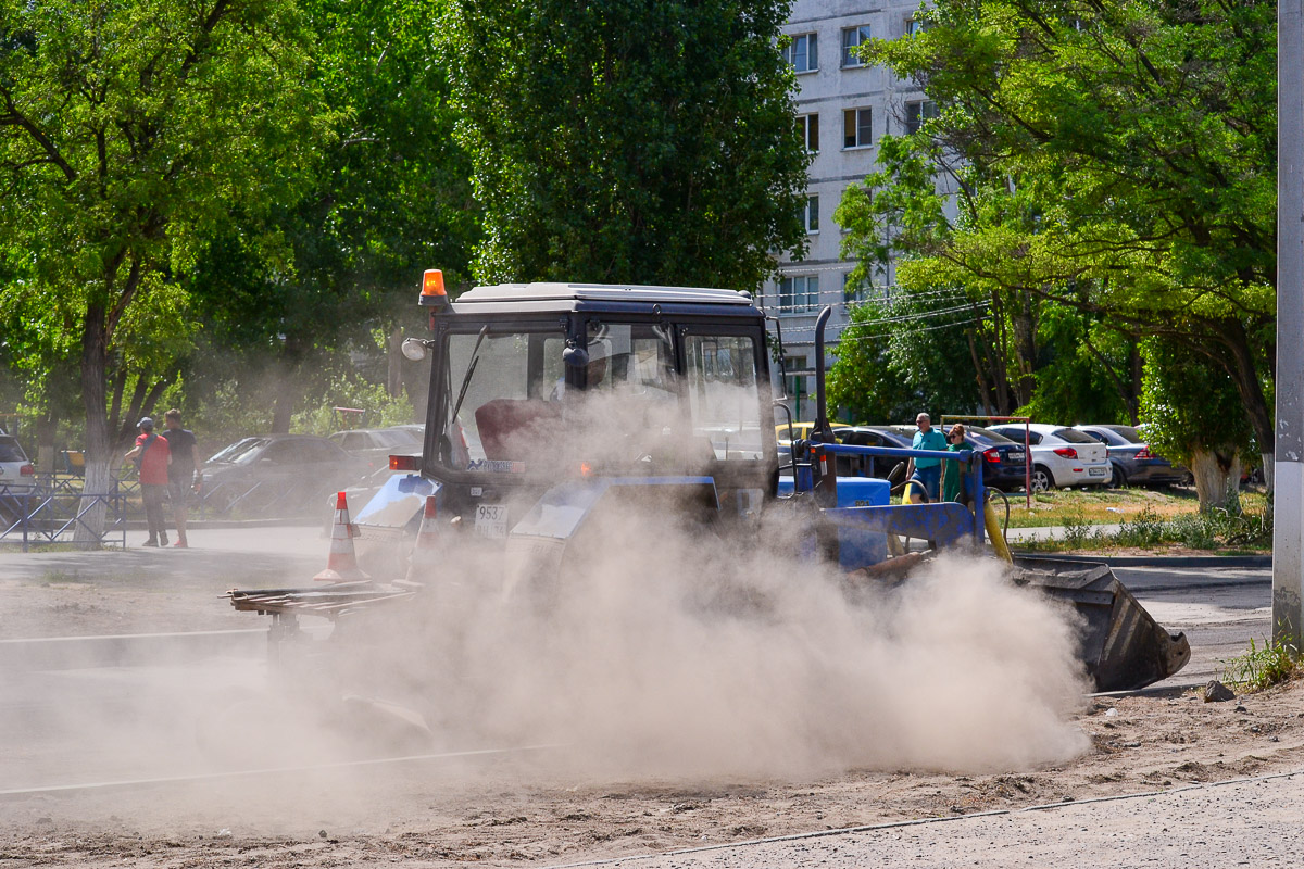 Волгоградская область, № 9537 ВН 34 — Беларус-82.1