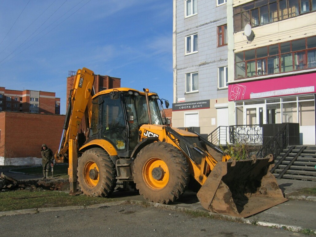 Удмуртия, № (18) Б/Н СТ 0133 — JCB 4CX