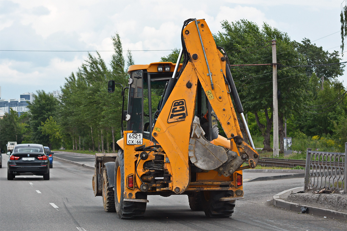 Свердловская область, № 6521 СХ 66 — JCB 3CX