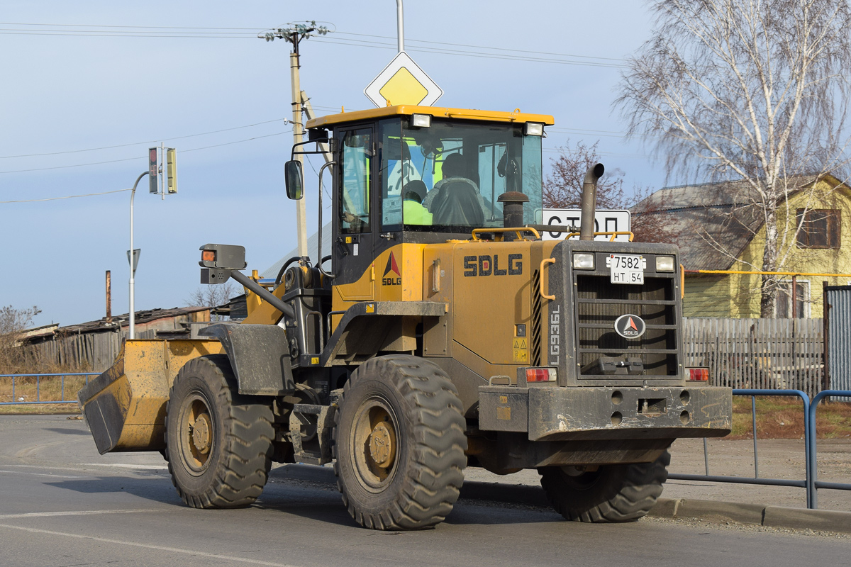 Алтайский край, № 7582 НТ 54 — SDLG LG936