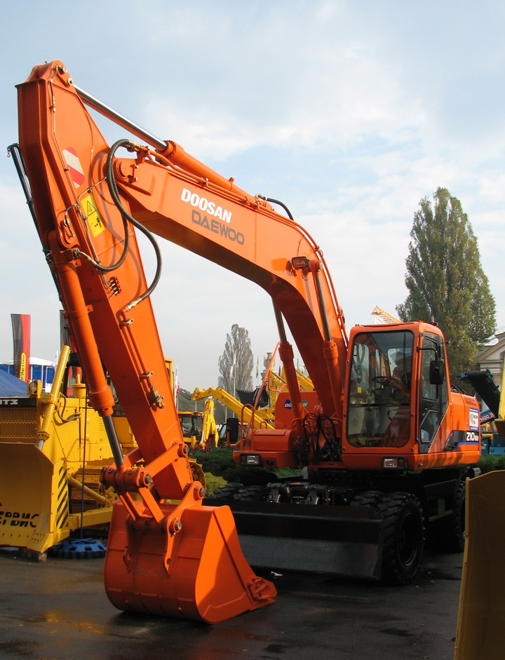 Киев, № (UA11) Б/Н СТ 0050 — Doosan DX210W