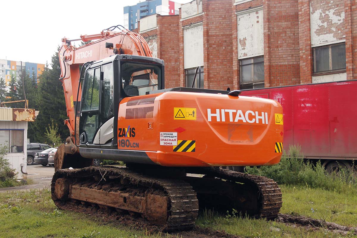 Удмуртия, № (18) Б/Н СТ 0221 — Hitachi ZX180 (общая модель)