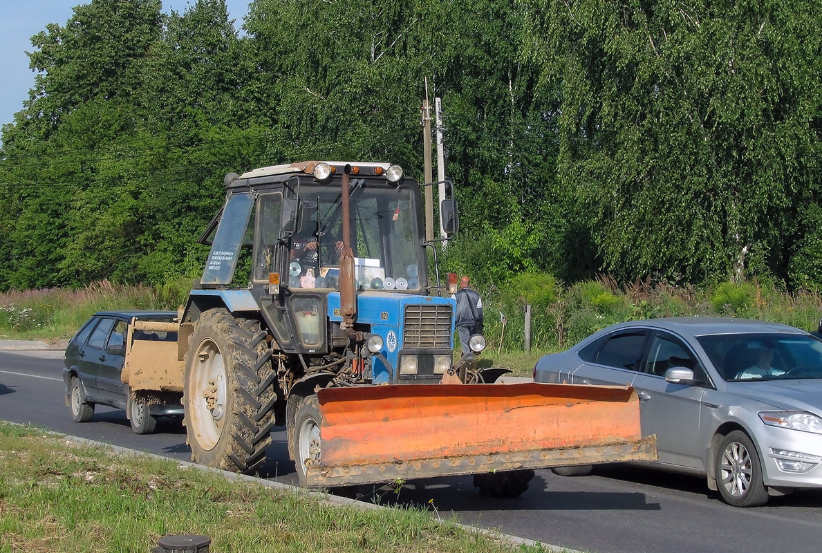 Калужская область, № 1172 КВ 40 — Беларус-82.1