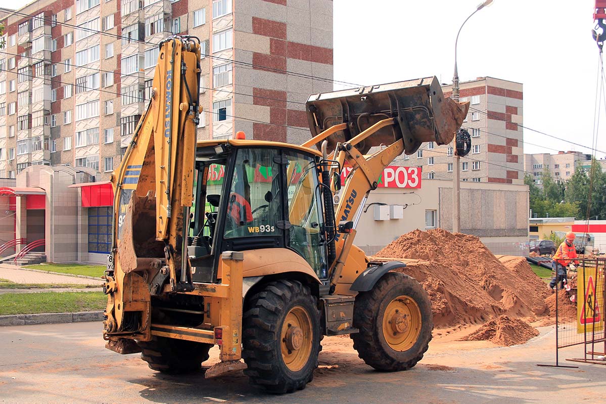 Удмуртия, № 8085 УС 18 — Komatsu WB93