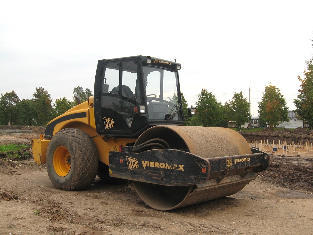 Тверская область, № 8082 ВК 77 — JCB VM132 D/PD