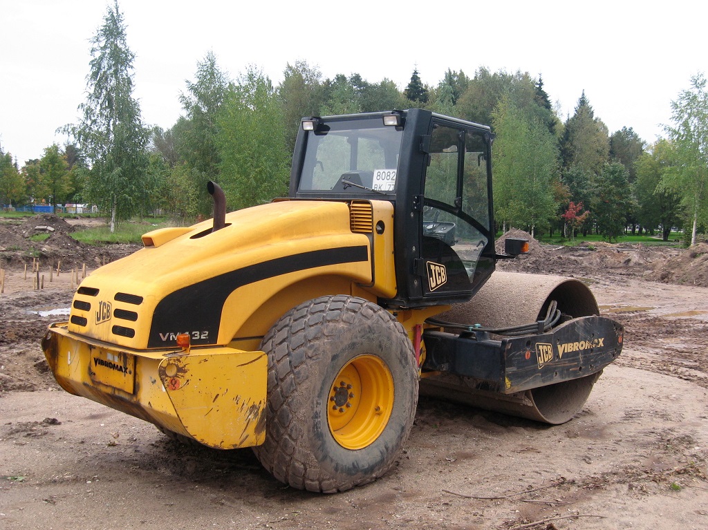 Тверская область, № 8082 ВК 77 — JCB VM132 D/PD