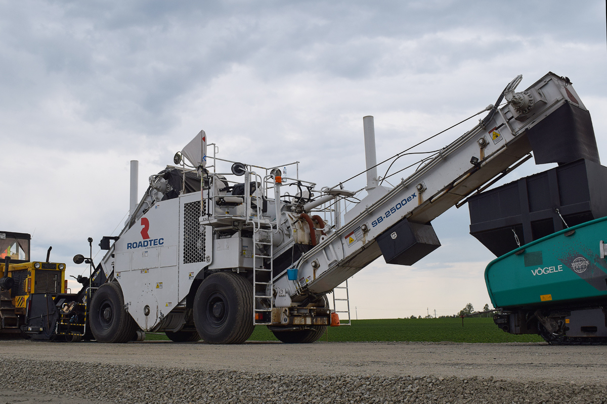 Алтайский край, № (22) Б/Н СТ 0532 — Roadtec Shuttle Buggy SB-2500; Алтайский край — Спецтехника с нечитаемыми (неизвестными) номерами