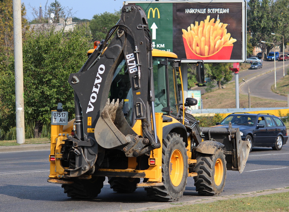 Одесская область, № Т 07517 АН — Volvo BL71B