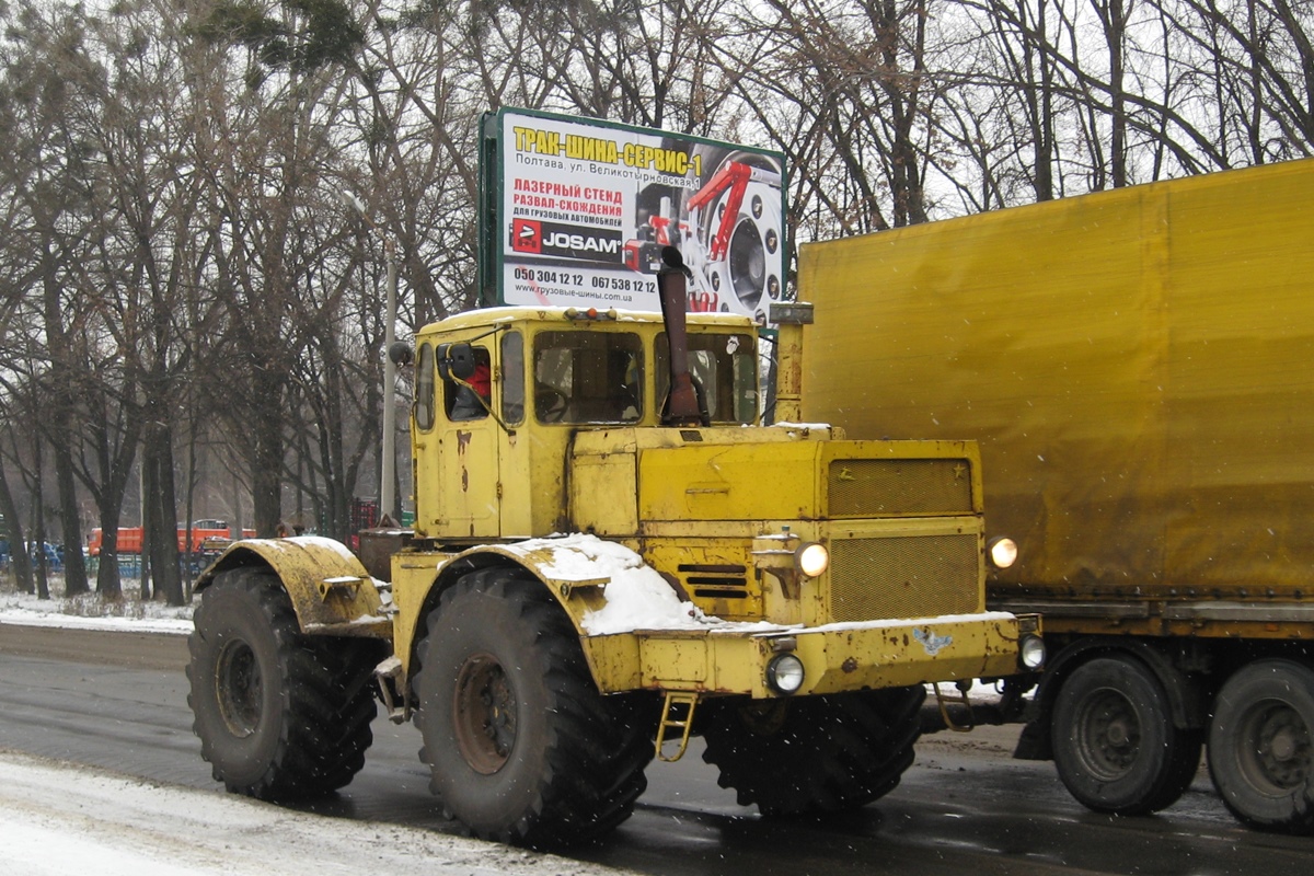 Полтавская область, № (UA17) Б/Н СТ 0042 — К-700А, К-701