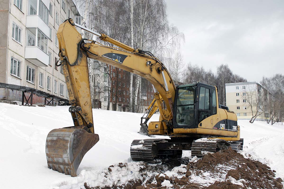 Удмуртия, № 9878 УС 18 — Caterpillar 318