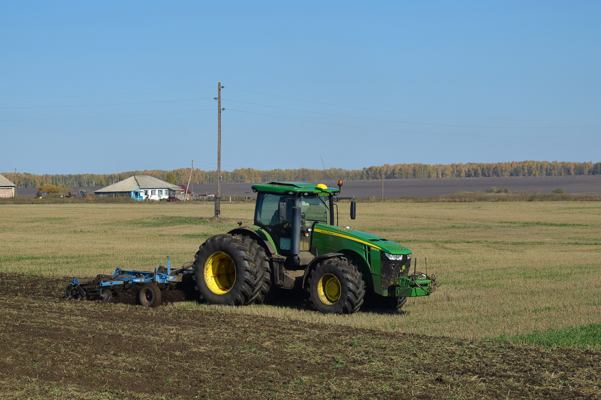 Алтайский край, № 5499 МТ 22 — John Deere 8335R