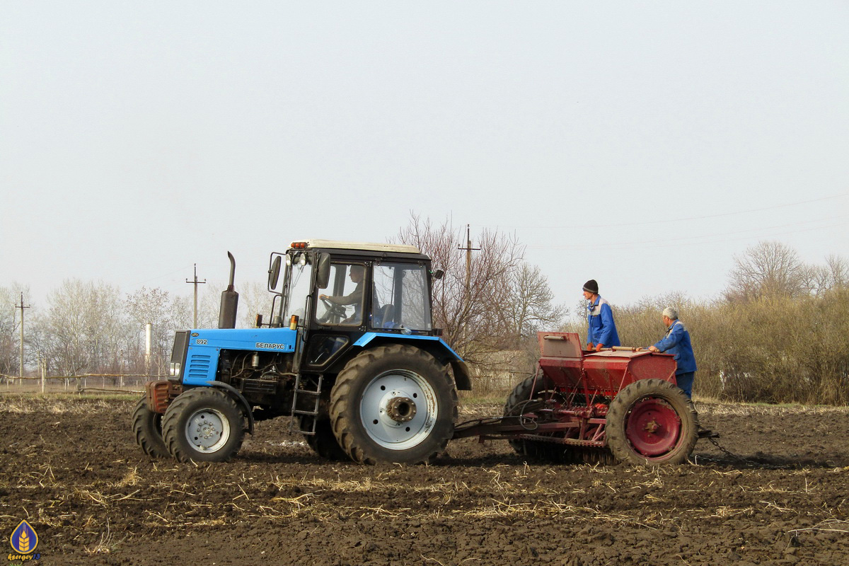 Полтавская область, № 32076 ВІ — Беларус-892; Прицепы сельскохозяйственные — Сеялки (общая)