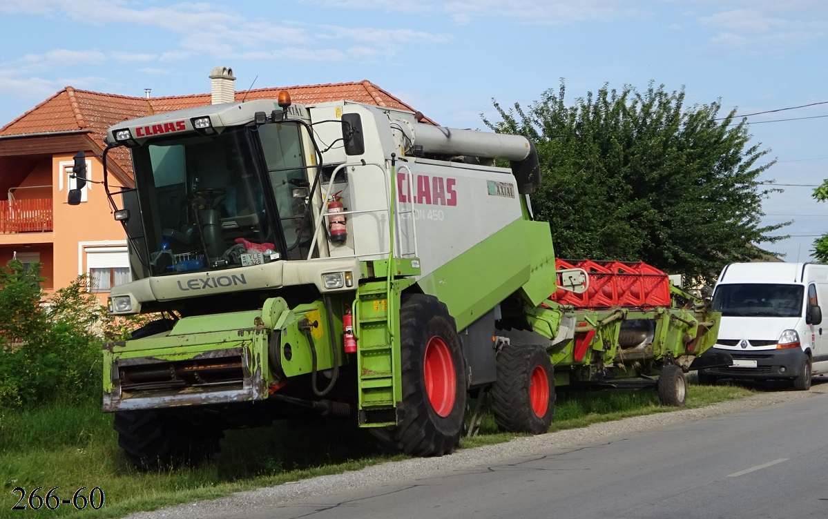 Венгрия, № YLE-328 — Claas Lexion (общая модель)