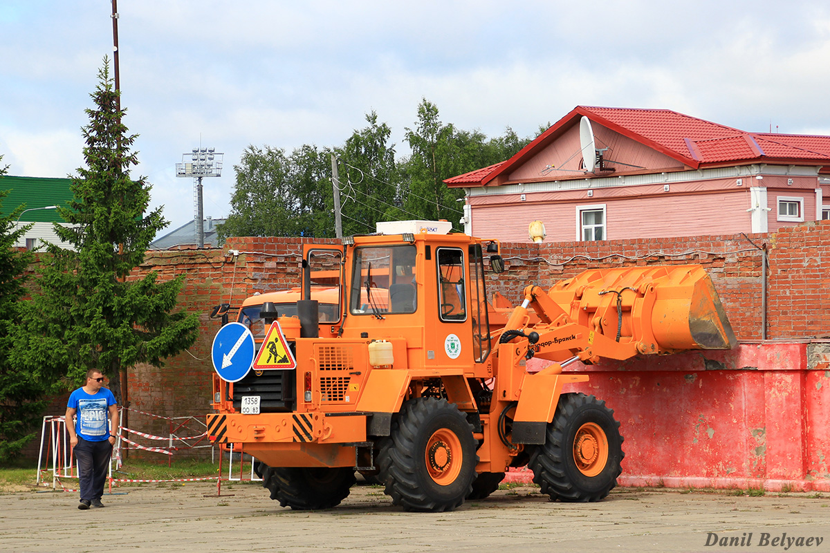 Ненецкий автономный округ, № 1358 ОО 83 — Амкодор-332В